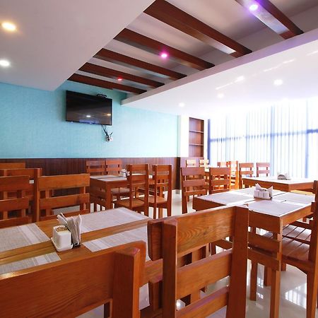 Everest Holiday Inn Kathmandu Exteriör bild